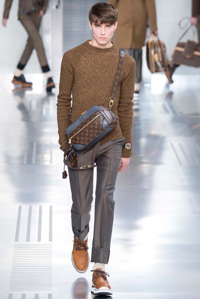 Модель 11 из мужской коллекции Louis Vuitton осень-зима 2015-2016